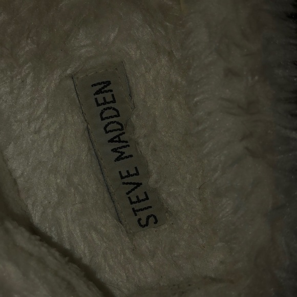 Multicolor slippers! - Picture 2 of 3